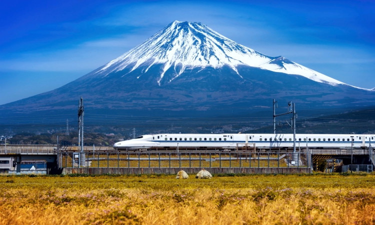 hakone bullet train